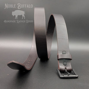Full-length Roasted Arabica brown leather belt arranged upright to show its smooth finish, natural grain, and matte black hardware.
